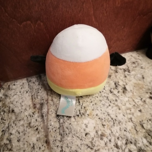 Cannon the Candy Corn Squishmallow Capsule - Picture 3 of 3